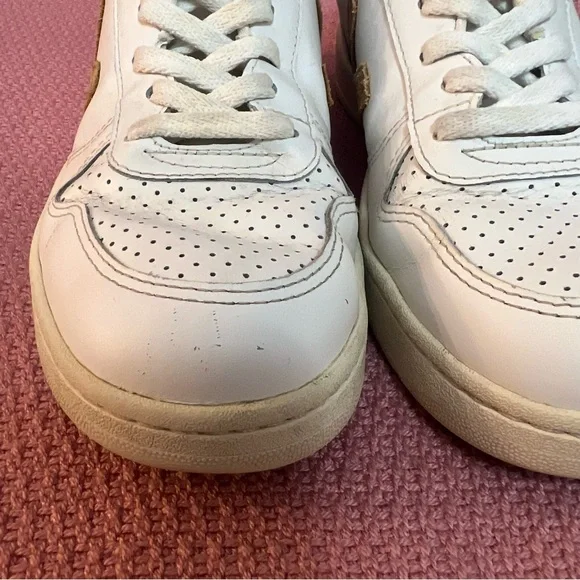 Veja V-10 Women’s Leather Shoes Sneakers White Camel Size 9 - Picture 10 of 10
